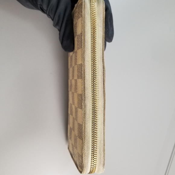 Still available! LOUIS VUITTON Zippy Compact Damier Azur Wallet - Picture 13 of 16